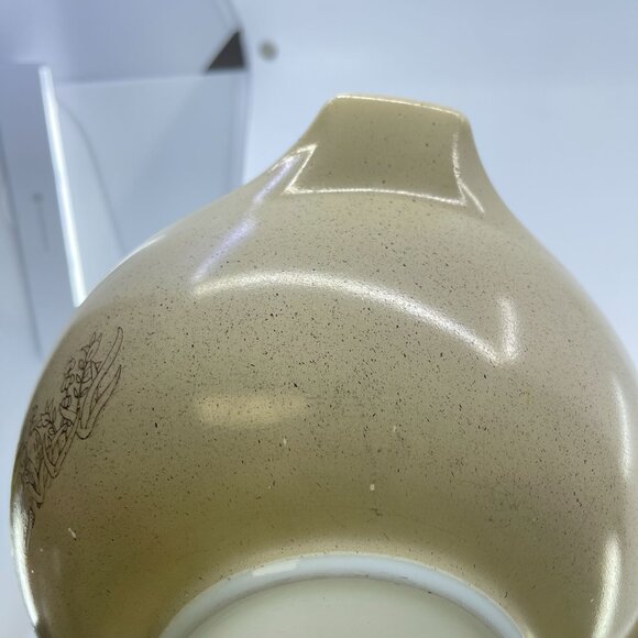 vintage pyrex forest fancies mixing bowl mushroom motif 2.5 quart - Picture 9 of 10